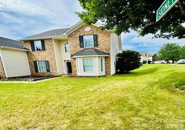 3rd image of 3306 Daniel Pl Dr #167, Charlotte, NC 28213 | MLS# 4408842