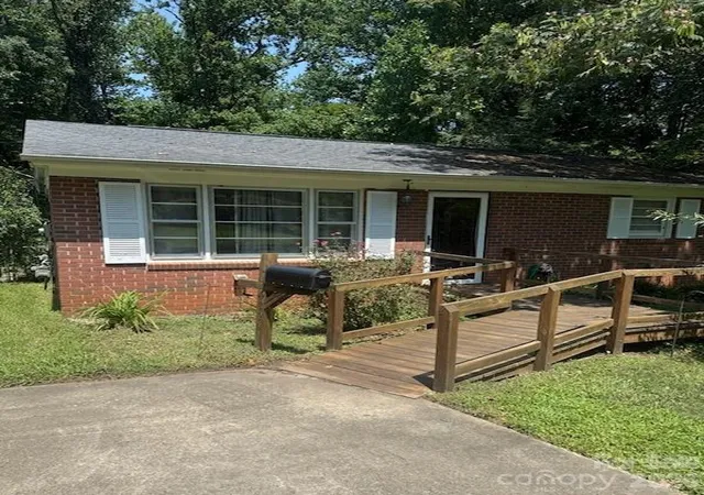 2nd image of 411 Holly Hills Rd, Dallas, NC 28034 | MLS# 4408863
