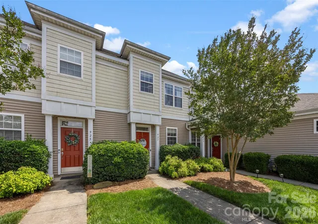 2nd image of 927 Claybrook Cir, Gastonia, NC 28054 | MLS# 4408887