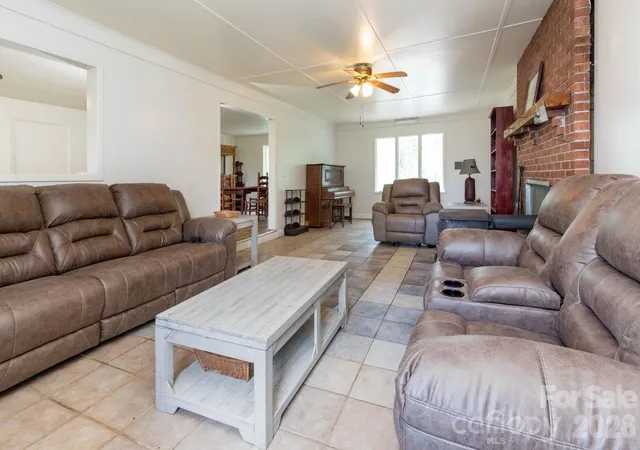 Photo 4 of Single family home for sale at 1860 Deer Park Lake Rd, Spruce Pine, NC 28777 | MLS# 4408891 | Listing updated on 2026-09-04