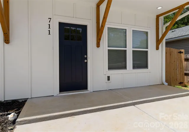 Photo 1 of Townhouse for sale at 711 Pennsylvania Ave, Charlotte, NC 28216 | MLS# 4408905 | Listing updated on 2026-08-09