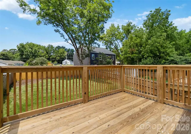 Photo 4 of Townhouse for sale at 711 Pennsylvania Ave, Charlotte, NC 28216 | MLS# 4408905 | Listing updated on 2026-08-09