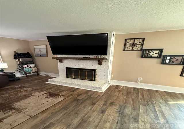 Photo 4 of Single family home for sale at 1105 Fallston Rd, Shelby, NC 28150 | MLS# 4408909 | Listing updated on 2026-09-22