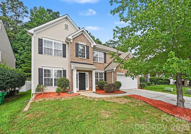1st image of 9839 Jeanette Cir, Charlotte, NC 28213 | MLS# 4408924