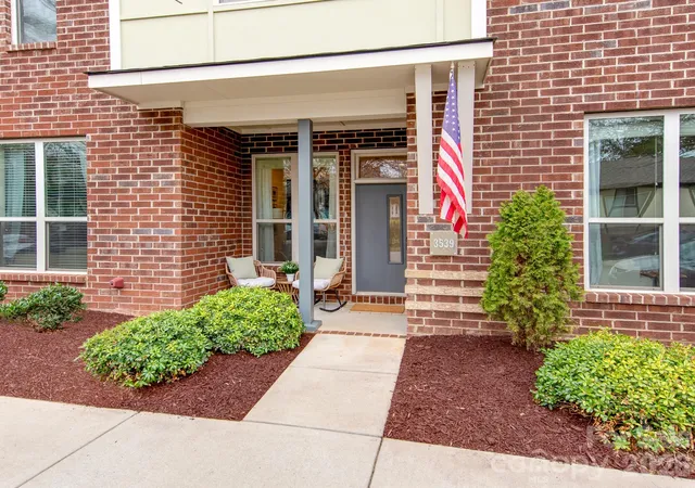 Photo 1 of Townhouse for sale at 3539 Spencer St, Charlotte, NC 28205 | MLS# 4408956 | Listing updated on 2026-10-02