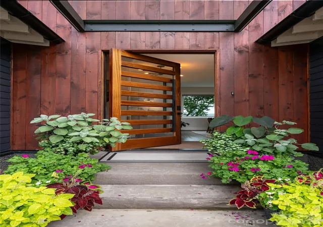 Photo 3 of Single family home for sale at 322 Windswept Dr, Asheville, NC 28801 | MLS# 4408960 | Listing updated on 2026-10-05