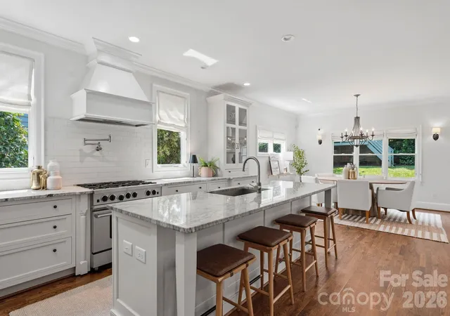 Photo 4 of Single family home for sale at 2013 Victorian Pl, Charlotte, NC 28203 | MLS# 4408968 | Listing updated on 2026-09-30