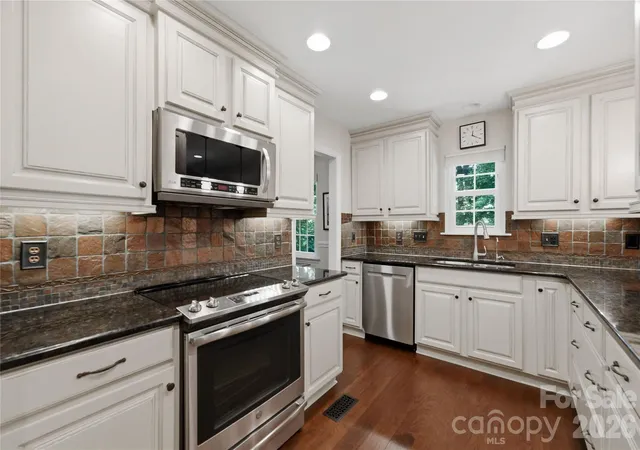 Photo 2 of Single family home for sale at 1315 Mistletoe Ridge Pl Nw, Concord, NC 28027 | MLS# 4408982 | Listing updated on 2026-07-30