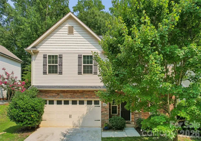 Photo 2 of Single family home for sale at 8402 Bampton Dr, Concord, NC 28027 | MLS# 4408985 | Listing updated on 2026-09-08