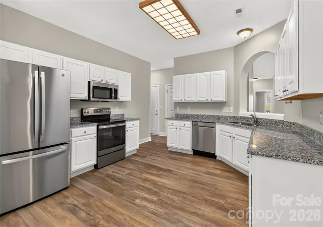 Photo 4 of Single family home for sale at 13824 Hastings Farm Rd, Huntersville, NC 28078 | MLS# 4408997 | Listing updated on 2026-09-25
