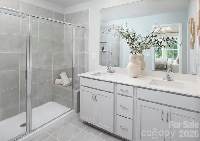 Photo 4 of Townhouse for sale at 1323 Vibrant Rd, Charlotte, NC 28215 | MLS# 4409031 | Listing updated on 2026-08-31