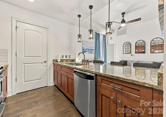 Photo 4 of Condo for sale at 701 Royal Ct #704, Charlotte, NC 28202 | MLS# 4409038 | Listing updated on 2026-10-31