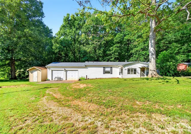 Photo 1 of Single family home for sale at 967 Moffitt Hill Rd, Old Fort, NC 28761 | MLS# 4409055 | Listing updated on 2026-09-29