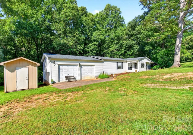 Photo 2 of Single family home for sale at 967 Moffitt Hill Rd, Old Fort, NC 28761 | MLS# 4409055 | Listing updated on 2026-09-29