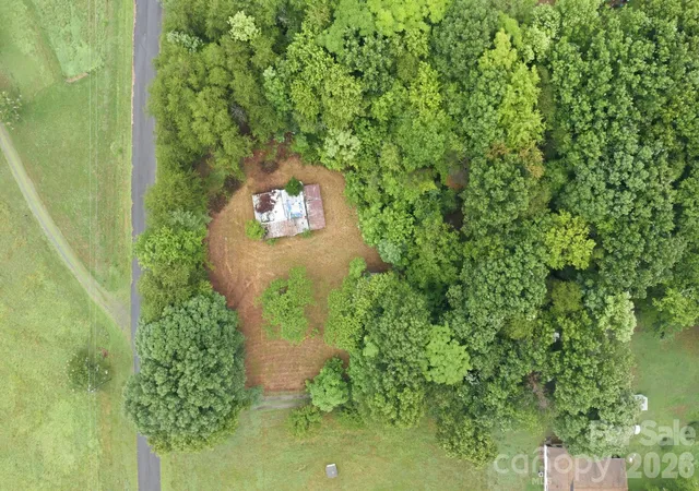 Photo 3 of Single family home for sale at 154 Beagle Ln, Statesville, NC 28625 | MLS# 4409075 | Listing updated on 2026-08-14