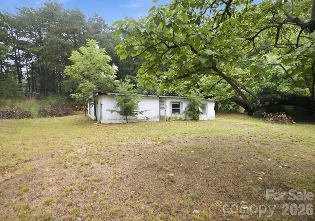 Photo 4 of Single family home for sale at 154 Beagle Ln, Statesville, NC 28625 | MLS# 4409075 | Listing updated on 2026-08-14