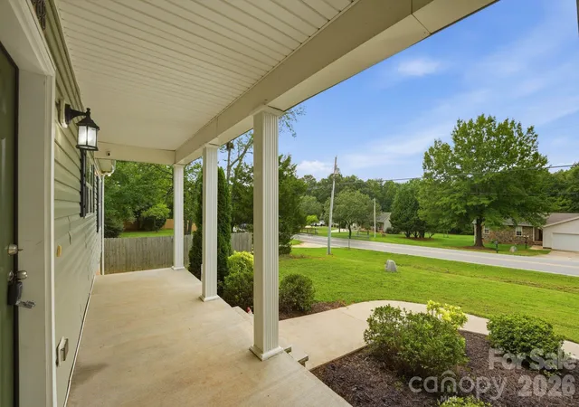 Photo 3 of Single family home for sale at 4888 Slanting Brg Rd, Sherrills Ford, NC 28673 | MLS# 4409082 | Listing updated on 2026-09-17