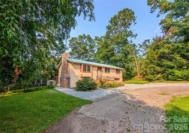 3rd image of 328 Wooded Valley Ln, Burnsville, NC 28714 | MLS# 4409092