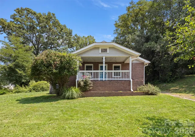1st image of 49 East St, Asheville, NC 28803 | MLS# 4409095