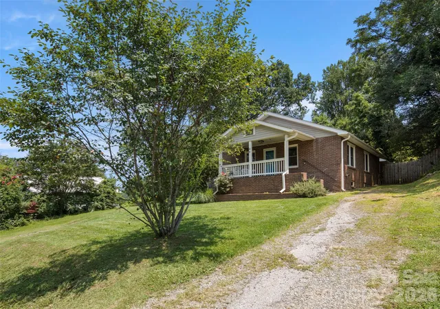 Photo 3 of Single family home for sale at 49 East St, Asheville, NC 28803 | MLS# 4409095 | Listing updated on 2026-09-16