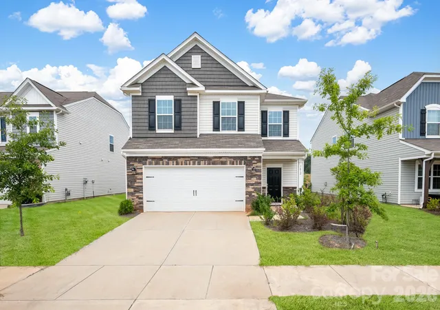 1st image of 7412 Echoing Hills Ln, Maiden, NC 28650 | MLS# 4409105