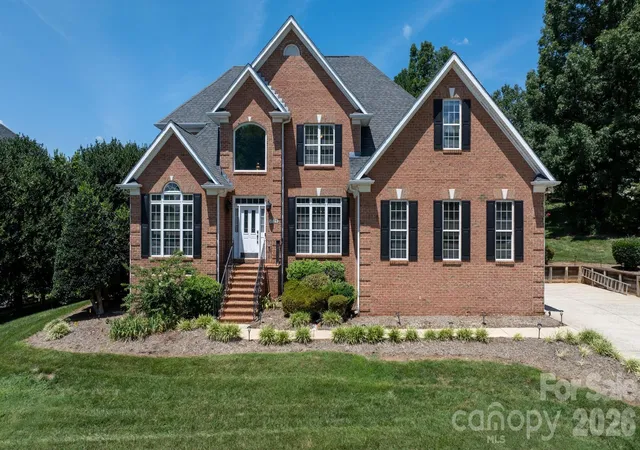 48th image of 1025 N Shore Dr, Hickory, NC 28601 | MLS# 4409107