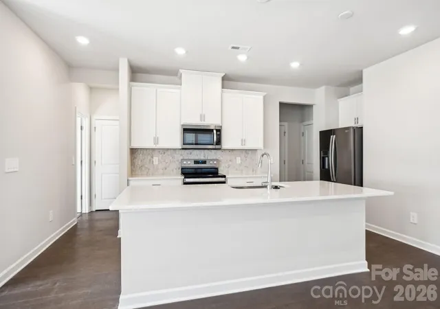 5th image of 2626 Celestial Dr, Newton, NC 28658 | MLS# 4409116