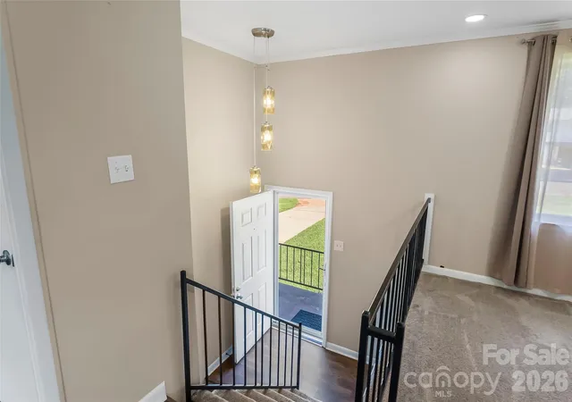 Photo 4 of Single family home for sale at 4405 Landing Ct, Hickory, NC 28602 | MLS# 4409127 | Listing updated on 2026-09-03
