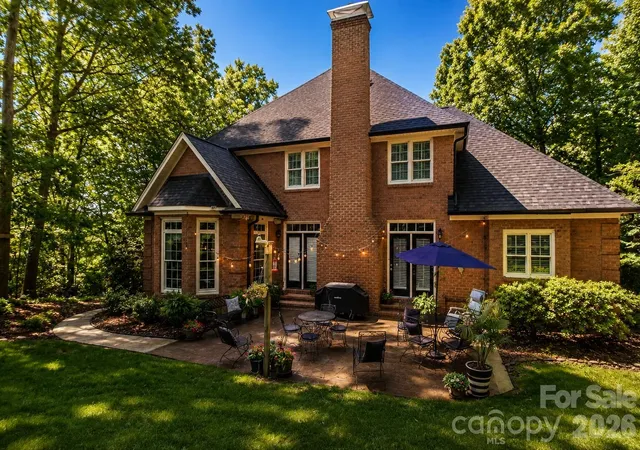 Photo 3 of Single family home for sale at 504 Downing Dr, Kings Mountain, NC 28086 | MLS# 4409130 | Listing updated on 2026-08-05