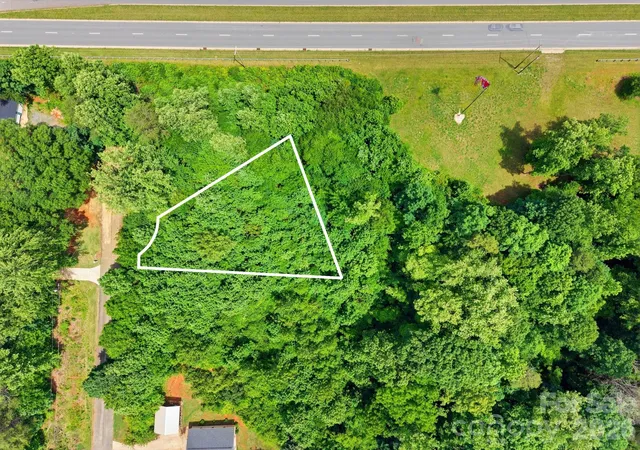 4th image of 18 Easthaven Dr, Newton, NC 28658 | MLS# 4409132