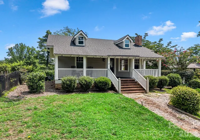 2nd image of 143 Broadway Ave, Tryon, NC 28782 | MLS# 4409140