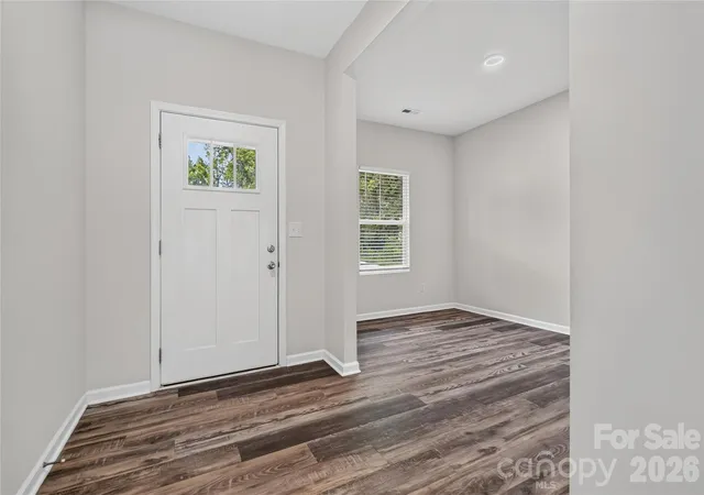 Photo 3 of Single family home for sale at 124 Fosters Glen Pl, Mooresville, NC 28115 | MLS# 4409141 | Listing updated on 2026-10-02