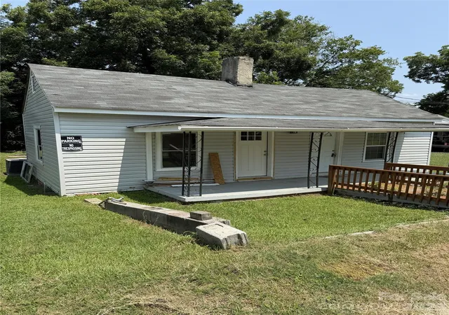 2nd image of 109 Starnes St, Chester, SC 29706 | MLS# 4409202