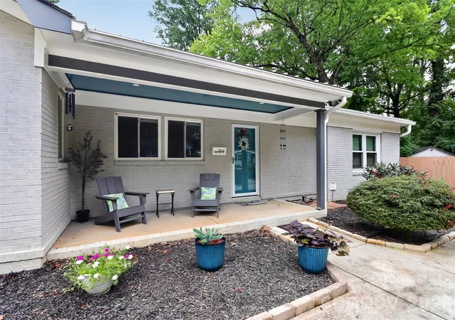 1st image of 1016 Dresden Dr W, Charlotte, NC 28205 | MLS# 4409208