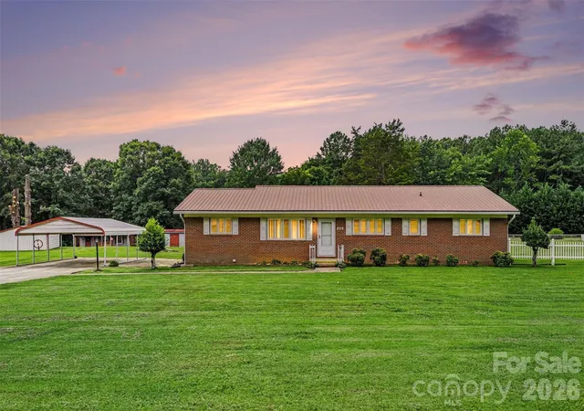 1st image of 225 Oliphant Rd, Mooresville, NC 28115 | MLS# 4409209