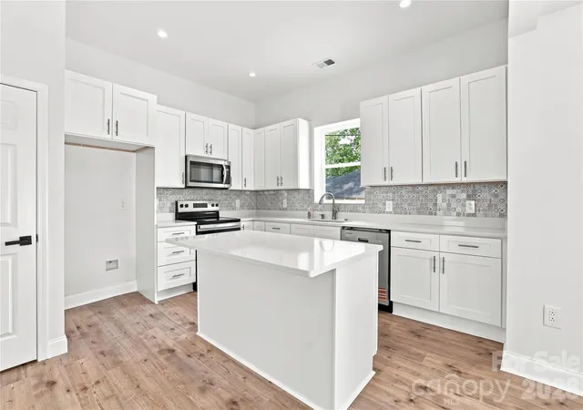 5th image of 405 E Gay St, Lancaster, SC 29720 | MLS# 4409212
