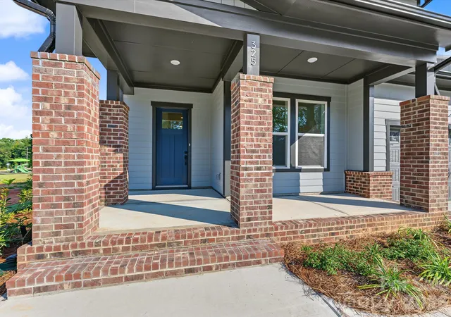 Photo 3 of Single family home for sale at 325 Portree St, Rock Hill, SC 29732 | MLS# 4409217 | Listing updated on 2026-10-17