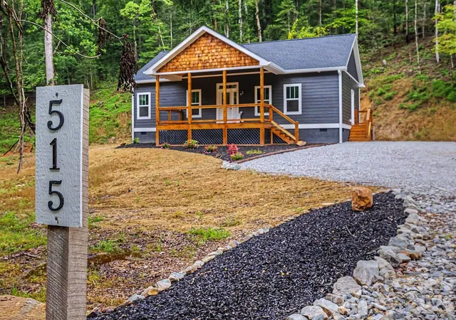Photo 1 of Single family home for sale at 515 Betts Branch Rd, Bryson City, NC 28713 | MLS# 4409223 | Listing updated on 2026-07-30
