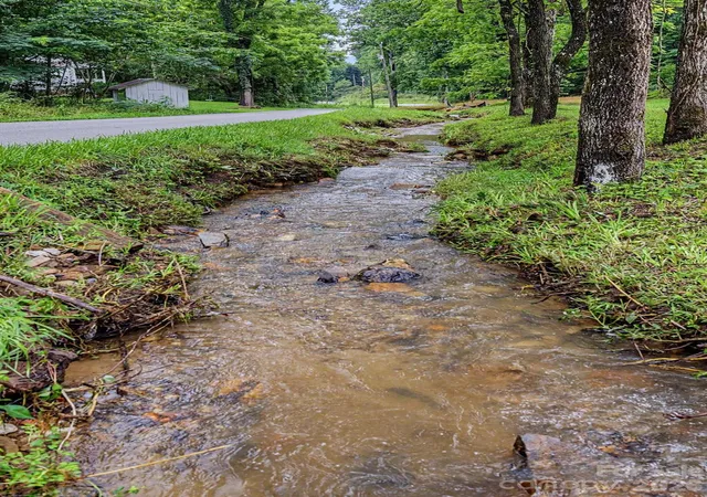 Photo 4 of Single family home for sale at 515 Betts Branch Rd, Bryson City, NC 28713 | MLS# 4409223 | Listing updated on 2026-07-30
