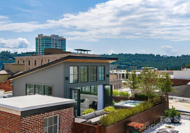 2nd image of 60 Haywood St, Asheville, NC 28801
