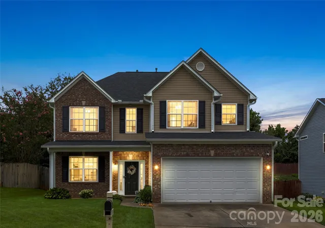Photo 1 of Single family home for sale at 139 Yadkin Rd, Fletcher, NC 28732 | MLS# 4409230 | Listing updated on 2026-08-19
