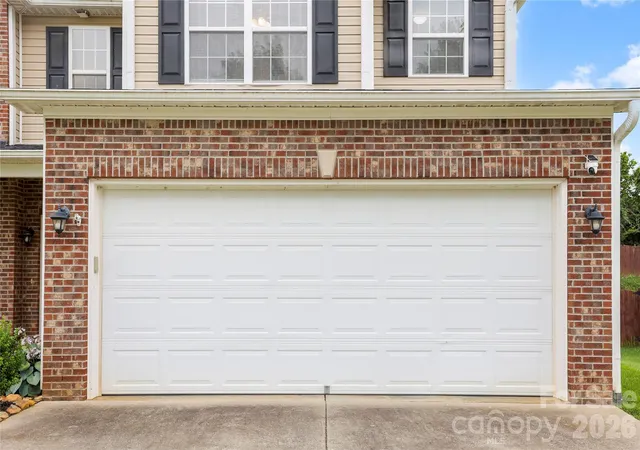 Photo 4 of Single family home for sale at 139 Yadkin Rd, Fletcher, NC 28732 | MLS# 4409230 | Listing updated on 2026-08-19
