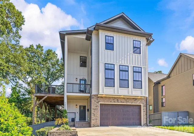 Photo 1 of Single family home for sale at 1429 Belle Terre Ave, Charlotte, NC 28205 | MLS# 4409233 | Listing updated on 2026-09-02