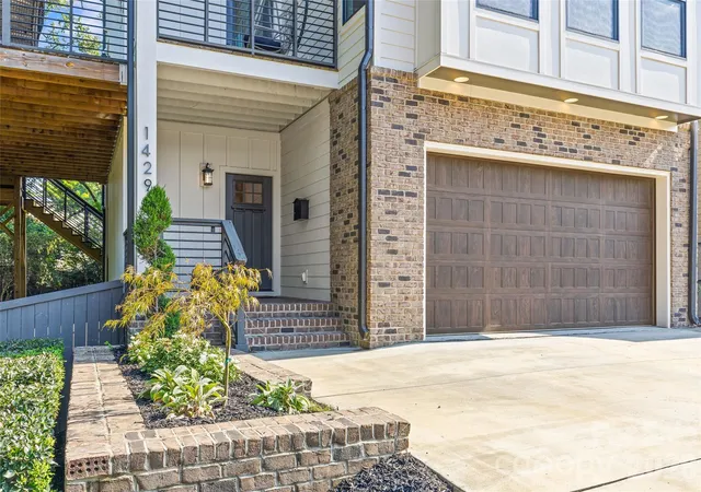 Photo 2 of Single family home for sale at 1429 Belle Terre Ave, Charlotte, NC 28205 | MLS# 4409233 | Listing updated on 2026-09-02
