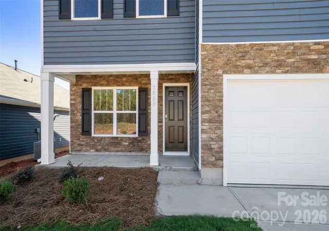 Photo 3 of Single family home for sale at 42 Creekwalk Ln, Waynesville, NC 28785 | MLS# 4409235 | Listing updated on 2026-09-29