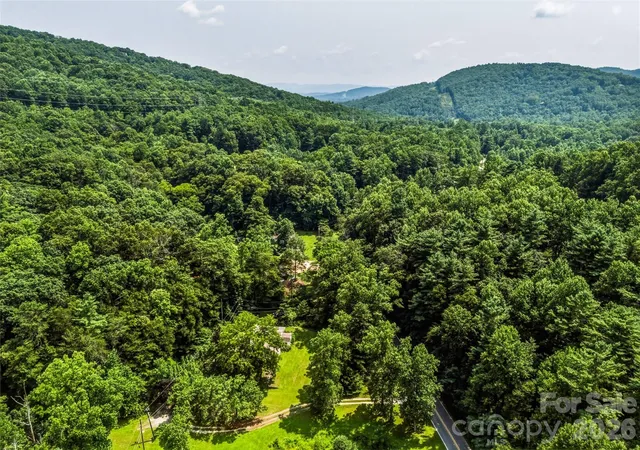 Photo 4 of Single family home for sale at 680 Pennsylvania Rd, Arden, NC 28704 | MLS# 4409240 | Listing updated on 2026-08-27