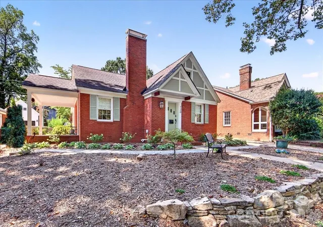 Photo 3 of Single family home for sale at 720 E Park Ave, Charlotte, NC 28203 | MLS# 4409263 | Listing updated on 2026-09-29