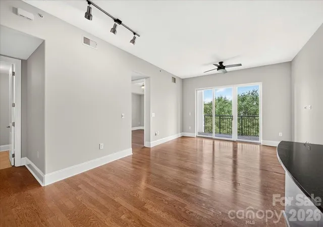 Photo 4 of Condo for sale at 4625 Piedmont Row Dr #515-E, Charlotte, NC 28210 | MLS# 4409268 | Listing updated on 2026-09-24