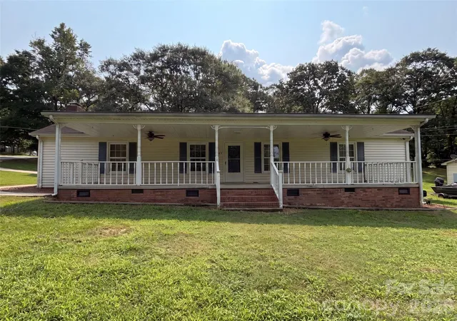 1st image of 529 Timberlane Dr, Mount Holly, NC 28120 | MLS# 4409288