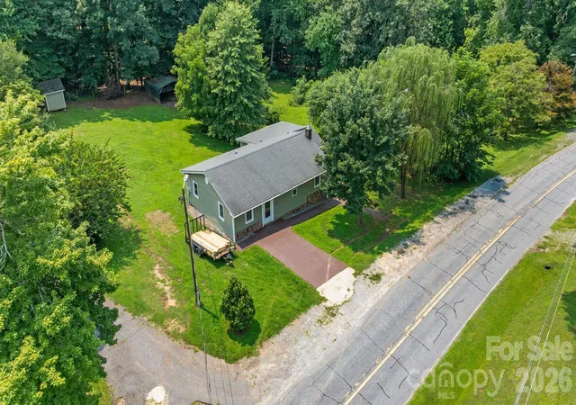 Photo 4 of Single family home for sale at 232 New Hope Way, Marion, NC 28752 | MLS# 4409290 | Listing updated on 2026-08-02